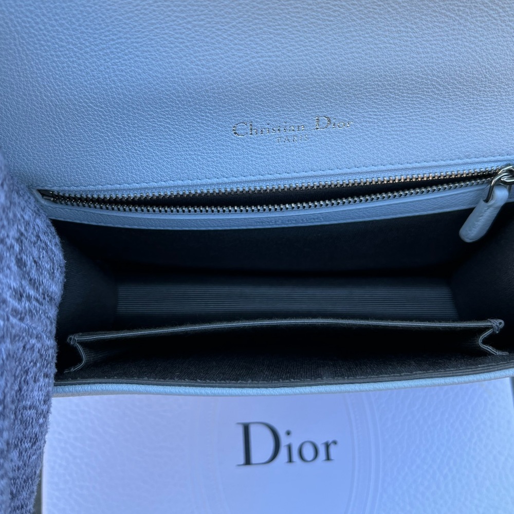 Euc💝Christian Dior Grained Calfskin Medium Diorama Flap Bag - Picture 12 of 15